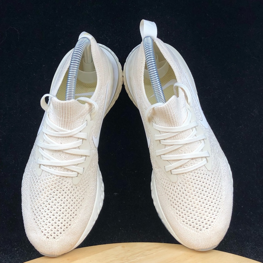 Nike Women's Epic React Flyknit Running Shoes Beige AQ0070-201 Size 6.5 US - Picture 8 of 10